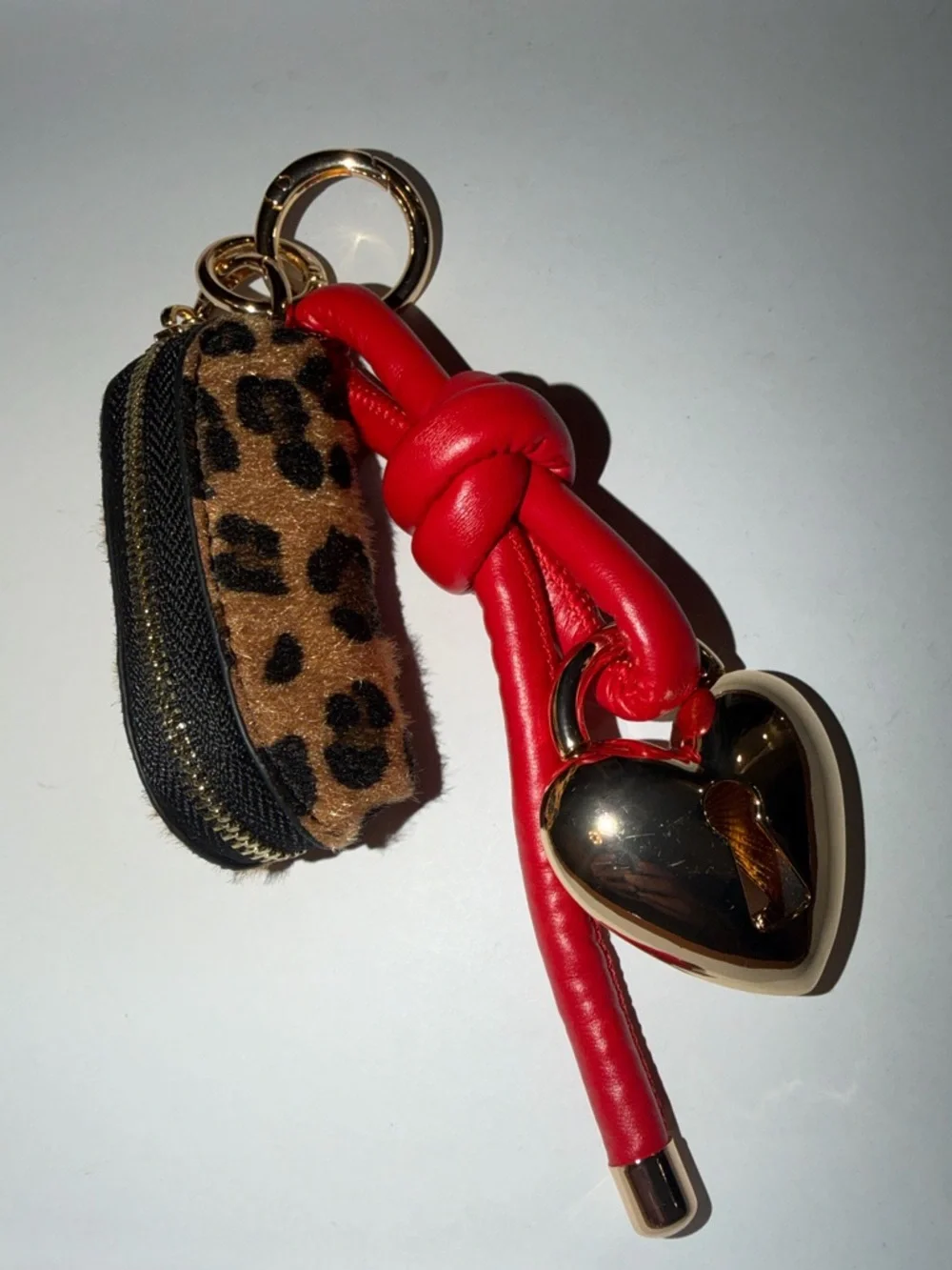 Piper K Gold-Tone Heart Locket Cheetah Leopard Coin Pocket Keychain Bag Charm - Picture 3 of 7